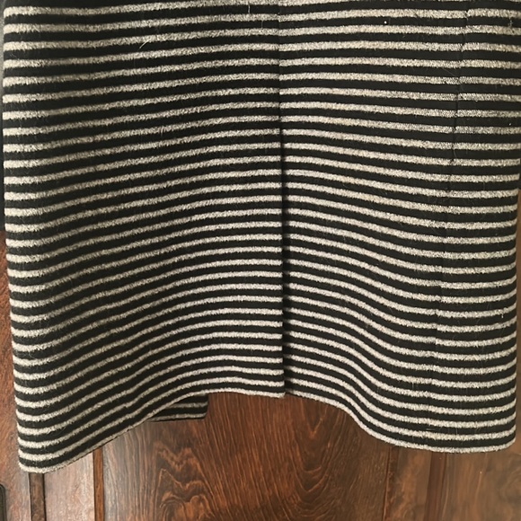 Stunning MADEWELL outerwear jacket with front pockets and functional snaps. - Picture 8 of 9